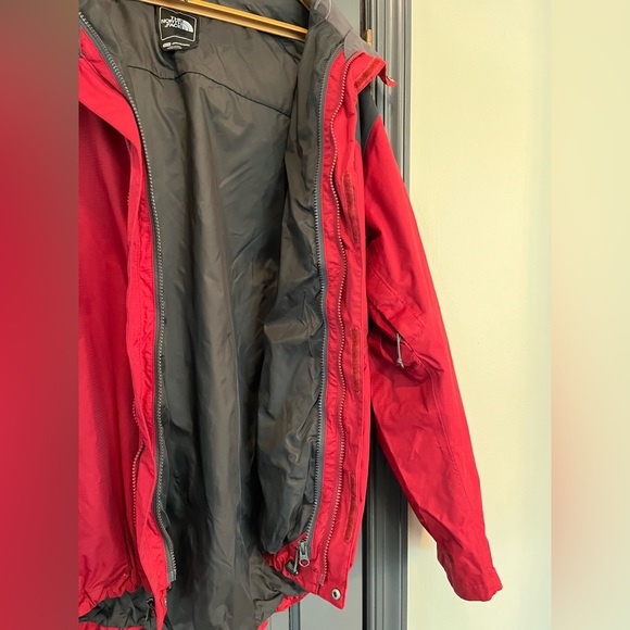 The North Face Men’s Jacket - Picture 4 of 5